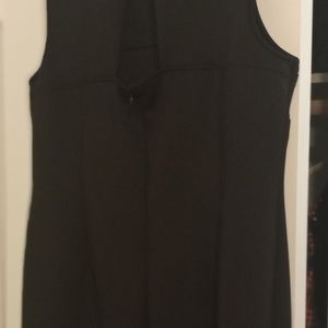 Black sleeveless dress